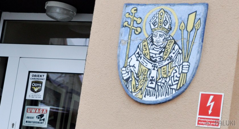 Część pieniędzy na wskazane przez dyrektorów gminnych placówek oświatowych pochodzić będzie z budżetu gminy fot. Magdalena Lachowicz