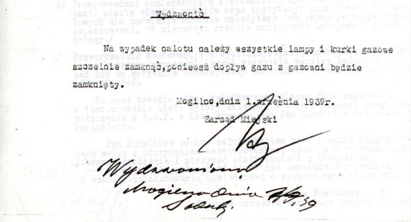 Odezwa do mieszkańców Mogilna z 1 września 1939 roku, informująca jak się należy zachować na wypadek nalotu nieprzyjaciela