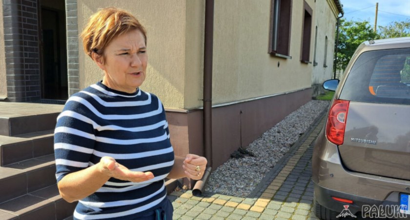 Irena Walusiak nie poddaje się, nadal będzie czyniła starania, by odkupić od gminy część działki fot. Paweł Lachowicz