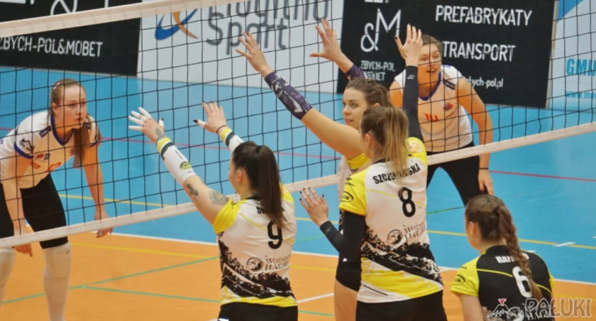 Sokół pewnie pokonał Legionovię Legionowo   fot. Marek Holak