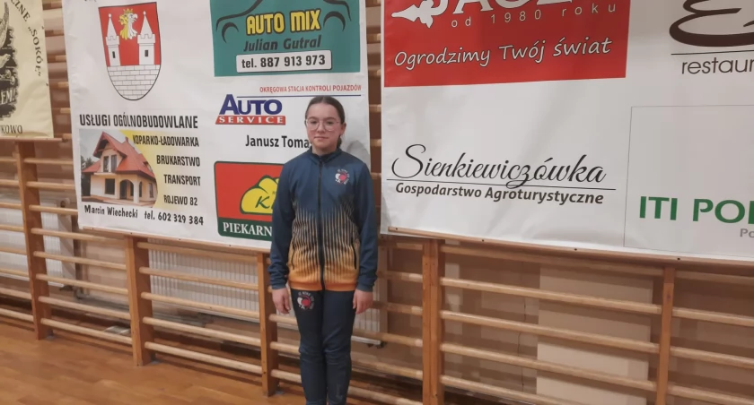 Izabela Skowrońska wywalczyła miejsce w najlepszej dwunastce tenisistek młodziczek w Polsce fot. z ach. GOKiR Jeziora Wielkie