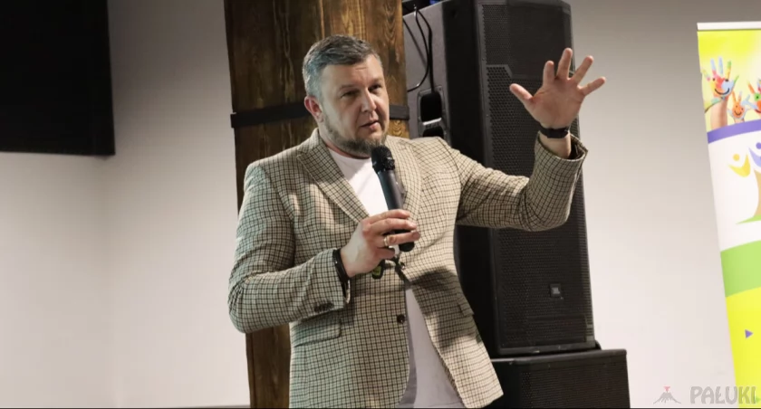 Wykład prowadził prof. Jakub Andrzejczak fot. Paweł Lachowicz