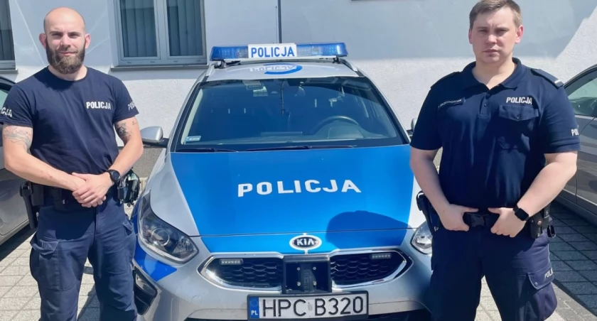 St. sierż. Mateusz Kurowski i st. post. Patryk Grzechowiak   fot. arch. KPP w Mogilnie