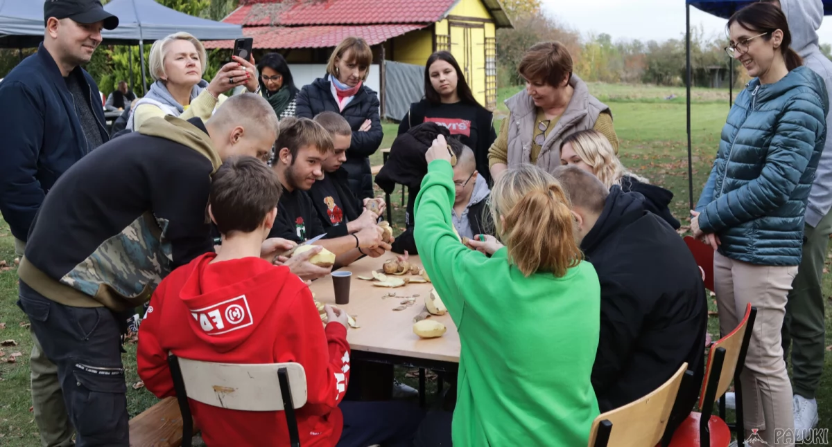 Drużyny brały udział w przygotowanych konkursach: wiedzowym i plastycznym fot. Magdalena Lachowicz