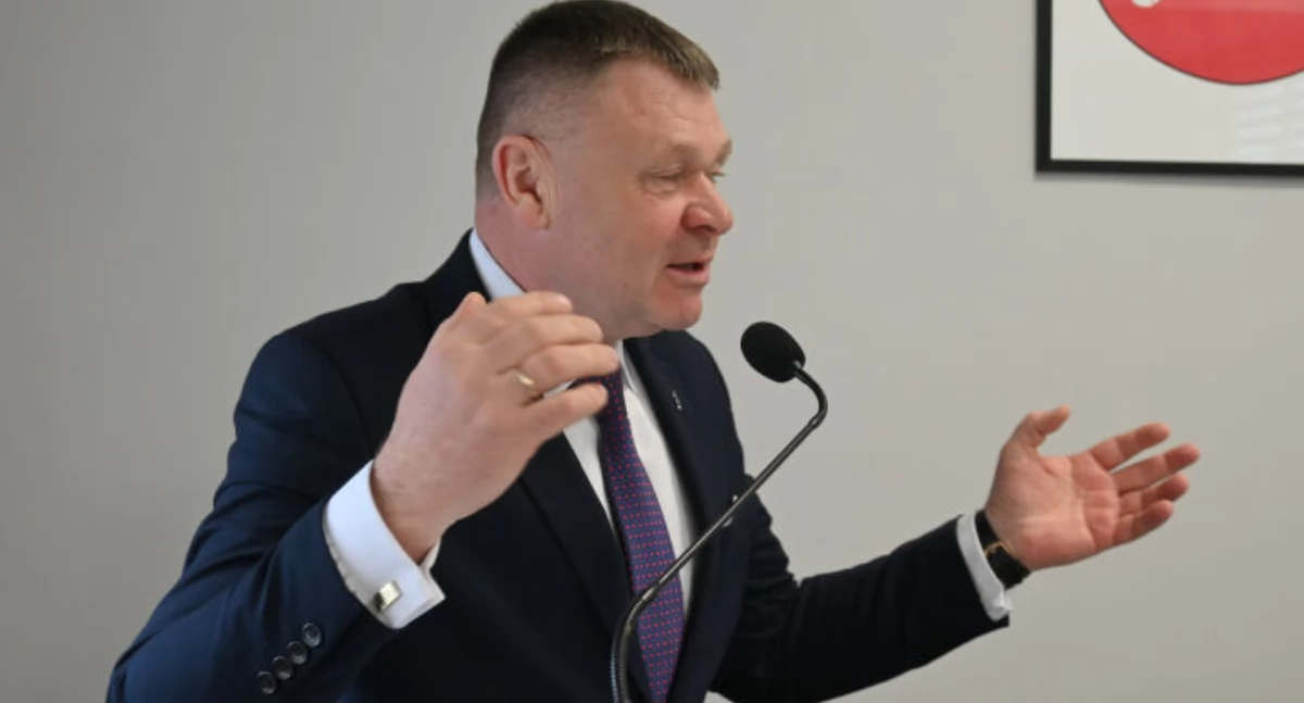 Burmistrz Strzelna Dariusz Chudziński obiecał, że że zrobi wszystko, żeby ten budżet starczył dla każdego fot. Magdalena Lachowicz
