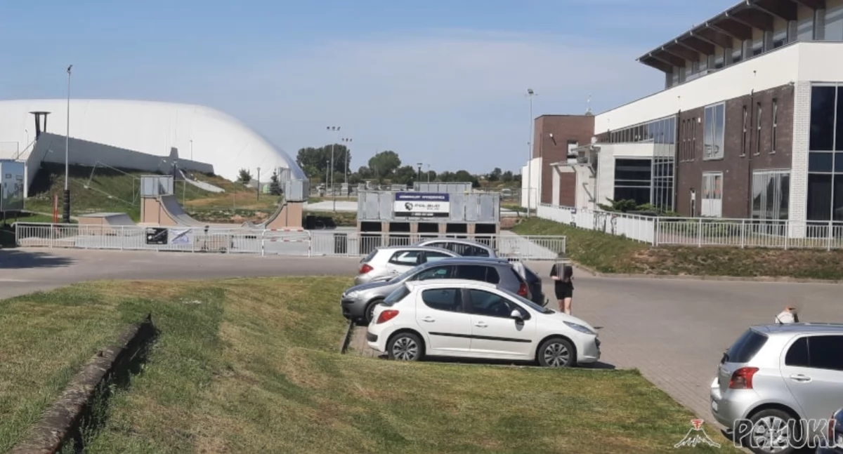 Widok na kompleks sportowy spółki gminnej 