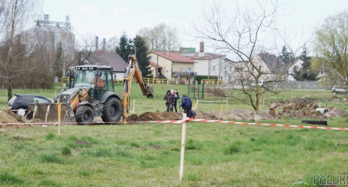 Rozpoczęły się pierwsze prace przy budowie osiedlowego parku między ulicami: Kilińskiego, Padniewska i Kausa   fot. Marek Holak