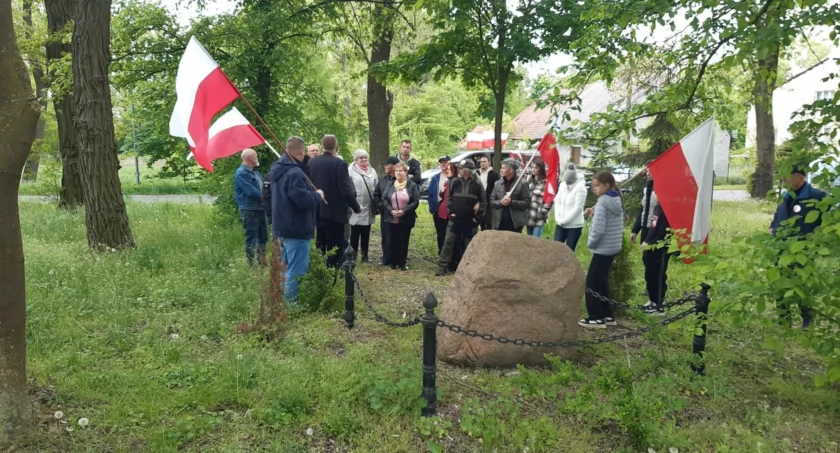 Zdjęcia - Komitet Budowy Pomnika Powstańców Wielkopolskich w Szczepanowie