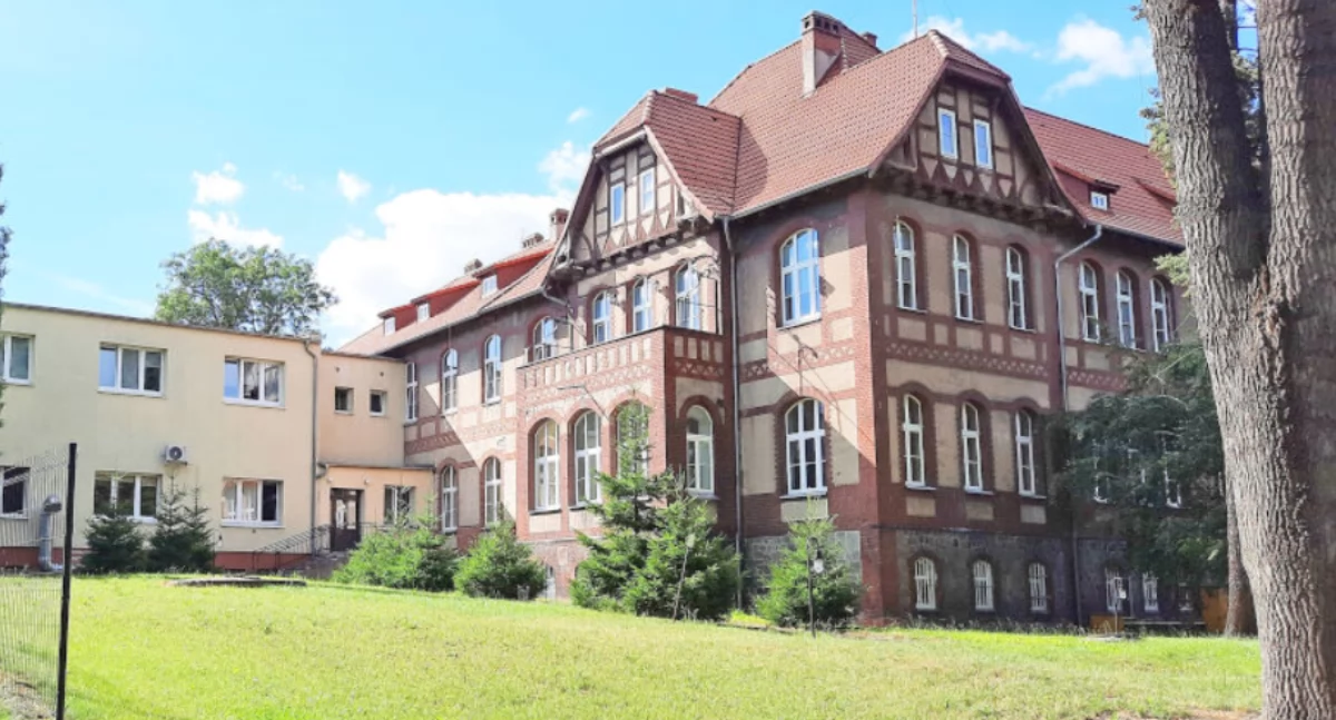 Stara część mogileńskiego szpitala   fot. Marek Holak