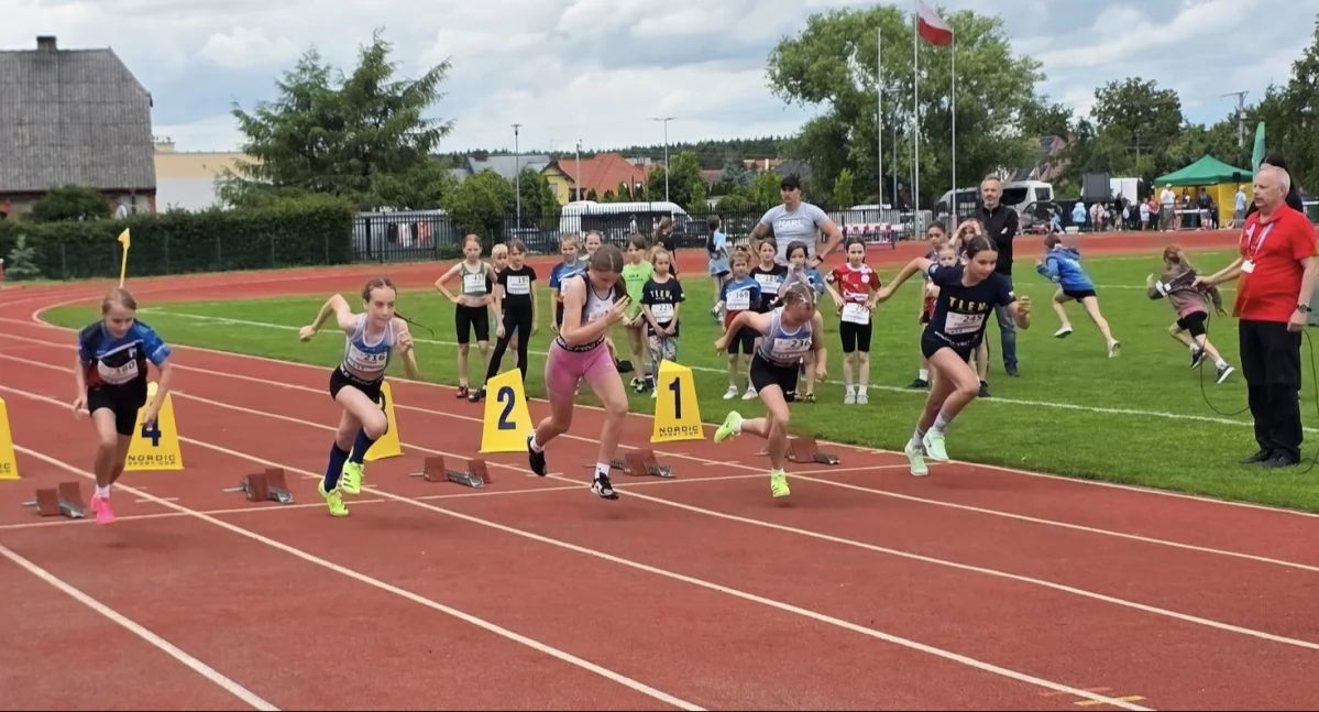 Start zawodniczek w biegach fot. nadesłane