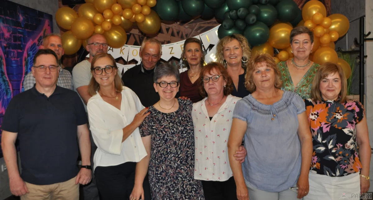 Uczestnicy sobotniego spotkania. Od lewej u góry: Krzysztof Chwalik, Piotr Toda, Krzysztof Blige, Danuta Bartel (Siudzińska), Justyna Dziekańska (śmigielska), Sława Buczel (Guziołowska). Od lewej u dołu: Marcin Lewandowski, Agata Norkowska (Tyborska), Magdalena Lachowicz (Żukowska), Justyna Czerniak (Linke), Magdalena Brożek (Brzezińska), Anna Nowakowska (Ludian) fot. Paweł Lachowicz 
