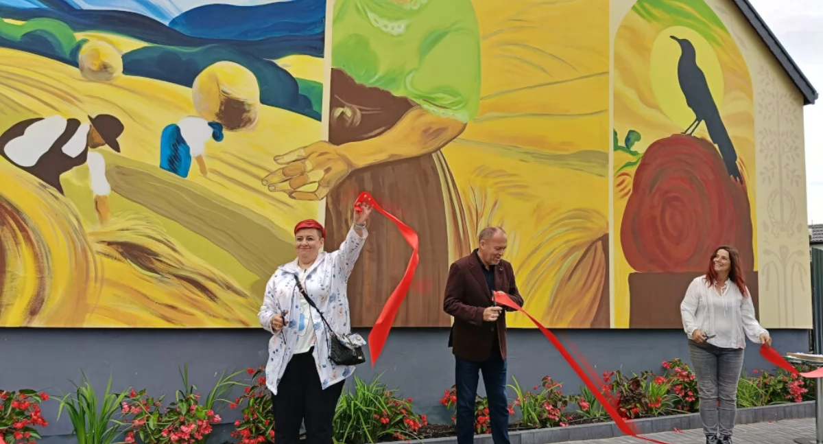 Imponujący mural można podziwiać w Szczepankowie, po prawej stronie jadąc w kierunku Mogilna fot. Dorota Kapłońska