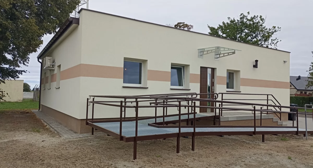 Przeprowadzony remont budynku szatniowo-socjalnego na boisku sportowym w Orchowie był kolejnym krokiem w kierunku poprawy infrastruktury sportowej na terenie gminy fot. nadesłane