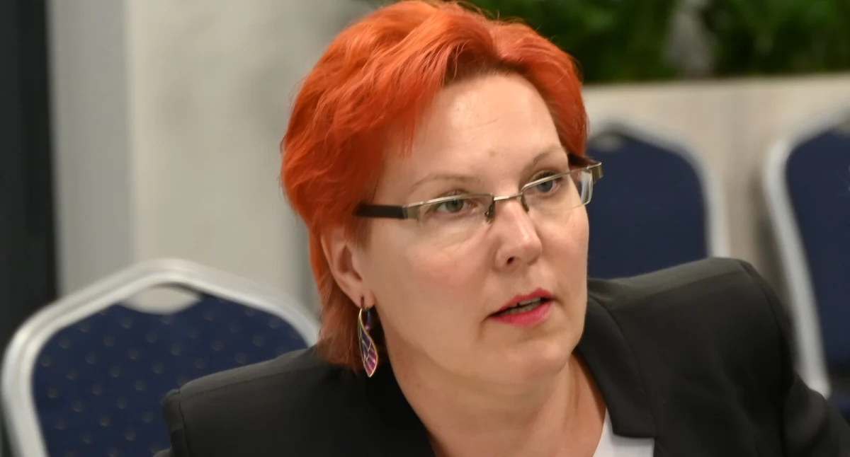 Z propozycjami podwyższenia podatków przez burmistrza oraz ustaleniem wysokości podatku rolnego nie zgadzała się radna Barbara Narbut fot. Magdalena Lachowicz 