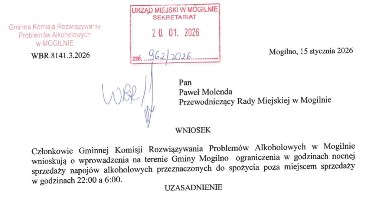 Polityka, podatki, decyzje • , Wpłynął wniosek Miejskiej ograniczenie nocnej sprzedaż alkoholu gminie Mogilno - zdjęcie, fotografia
