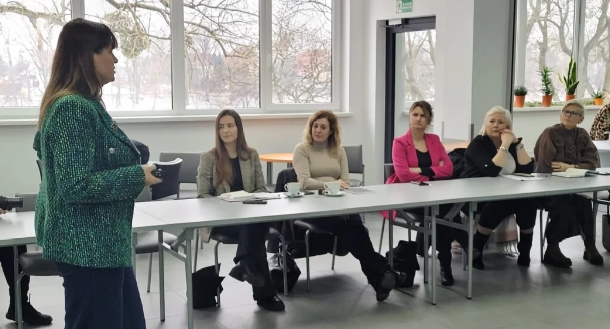 Szkoły, przedszkola, nauka, mediacjach dialogu budowaniu porozumienia szkole (zdjęcia) - zdjęcie, fotografia
