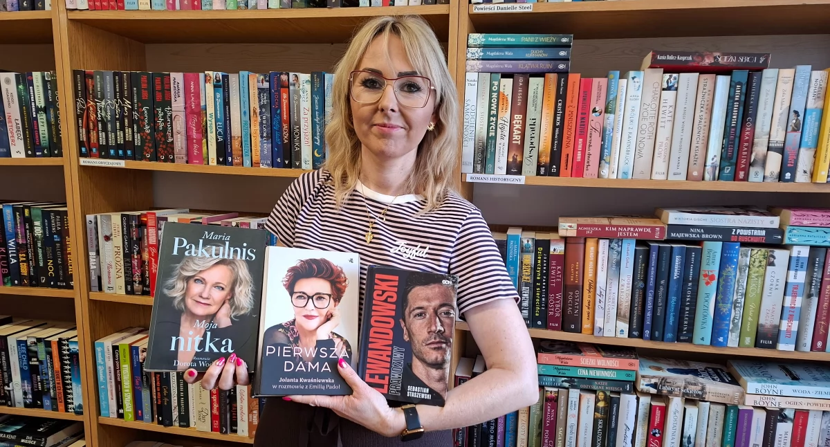 Najchętniej czytane książki dla dorosłych w Bibliotece Publicznej w Trzemesznie fot. Paulina Kwiatkowska