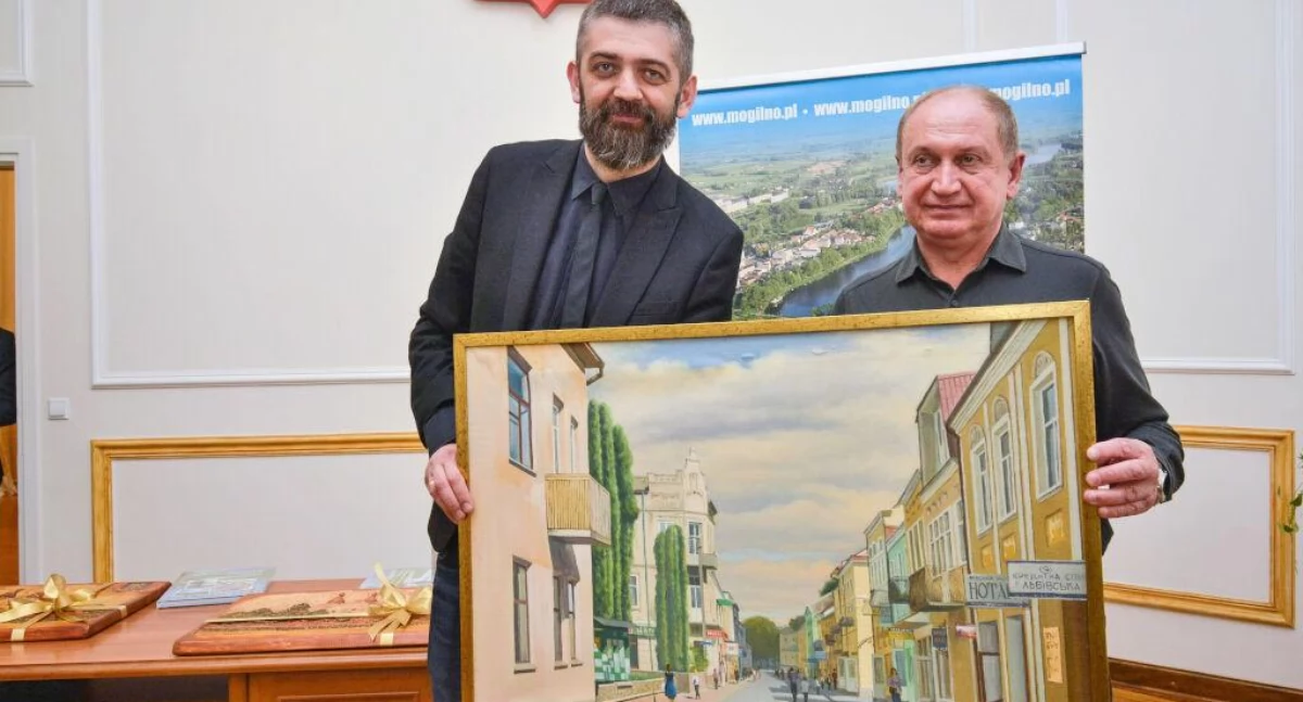 Burmistrz Karol Nawrot i mer Brodów Anatolij Belej podczas ubiegłorocznej wizyty delegacji Brodów w Mogilnie   fot. archiwum