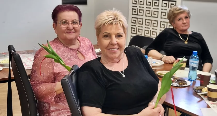 Dzień Kobiet i Mężczyzn w Klubie Seniora przy MDK upłynął w tanecznej atmosferze fot. Agnieszka Godurkiewicz