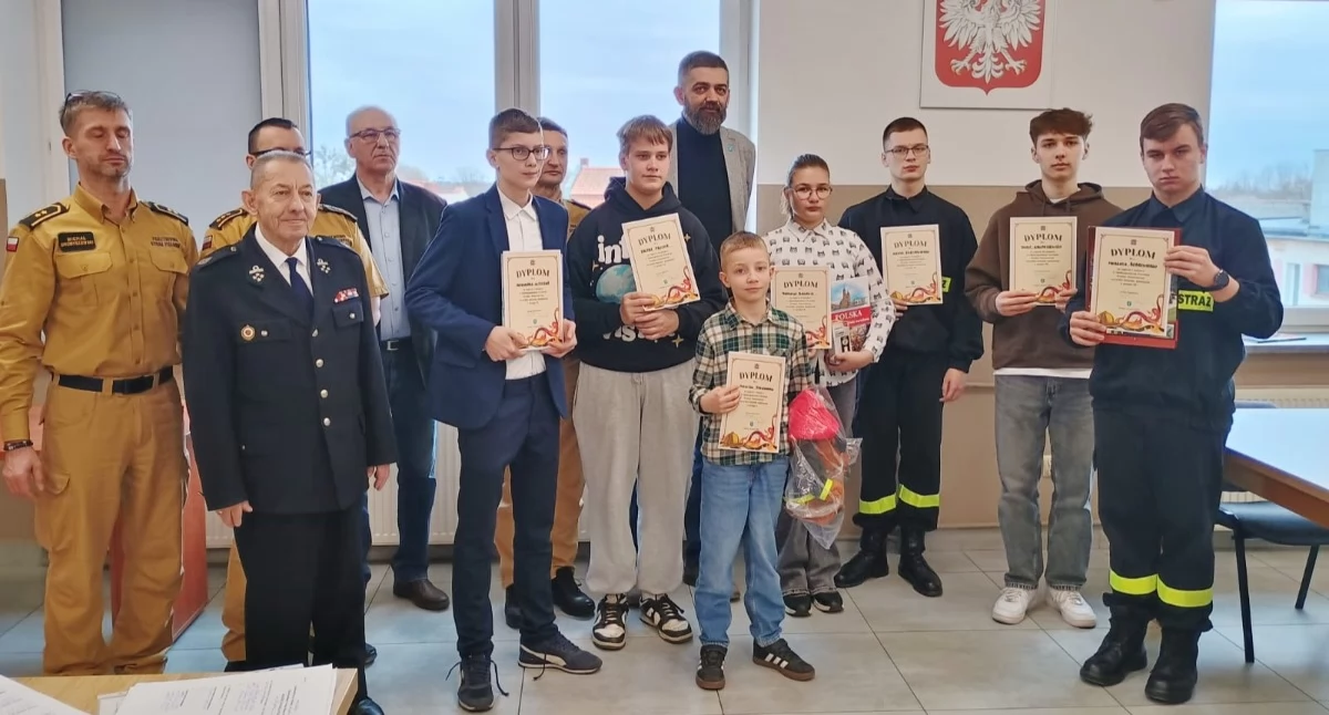 Życie miast i wsi, Turniej Wiedzy Pożarniczej Młodzież zapobiega pożarom wyniki gminie Mogilno (zdjęcia) - zdjęcie, fotografia