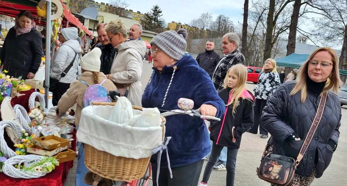 Kiermasz Wielkanocny w Mogilnie przyciągnął miłośników różnorodnych ozdób fot. Paulina Kwiatkowska