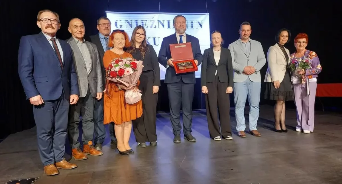 250 lat Akademii Trzemeszeńskiej, Zespół Szkół Ogólnokształcących Zawodowych Instytucją (zdjęcia) - zdjęcie, fotografia