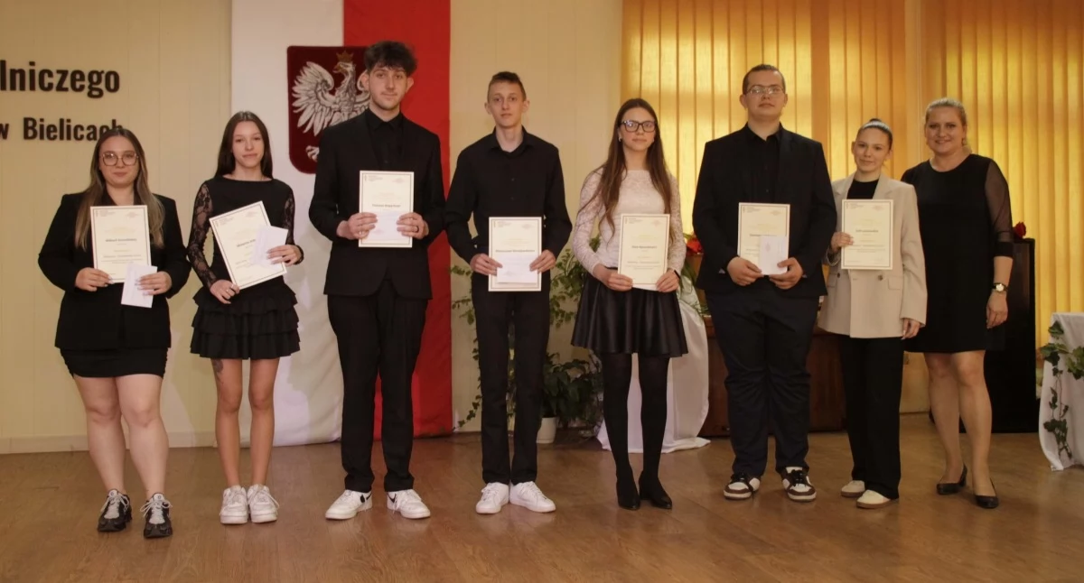Szkoły, przedszkola, nauka, Znamy laureatów Stypendium Aktywny Kreatywny Uczeń Bielicach - zdjęcie, fotografia