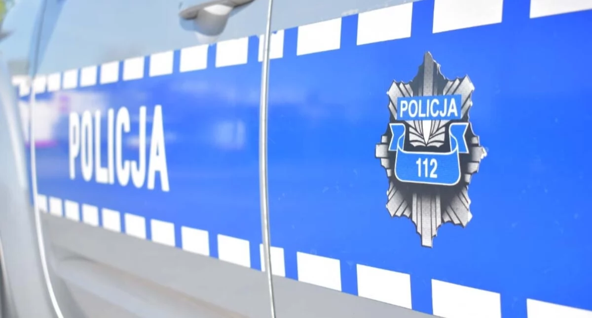 Z policyjnego notesu, Przed sądem odpowiedzą kierowca czterokołowca pijani rowerzyści pijani kierujący oplami - zdjęcie, fotografia