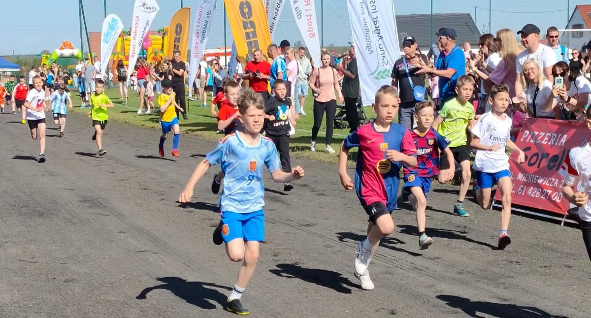 W biegach dla dzieci i młodzieży oraz na dystansie 3,5 km wzięło udział ponad 500 osób fot. nadesłane 