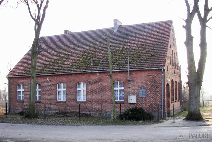 Budynek szkoły w Olszy fot. Paweł Lachowicz