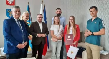 Zofia Malińska z MKL Tlen Mogilno uhonorowana przez burmistrza i starostę (zdjęcia)