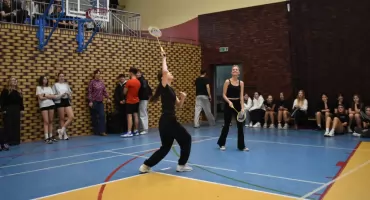 Badmintonowe emocje w Mogilnie – 80 par na starcie turnieju