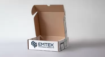 Jak przyspieszyć pakowanie zamówień dzięki pudełkom wysyłkowym e-commerce od Emtek Opakowania?