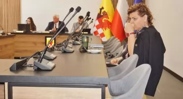 Bojkot sesji absolutoryjnej. Powiatowa opozycja chciała podstawić staroście i Zarządowi Powiatu nogę, a sama strzeliła sobie w kolano