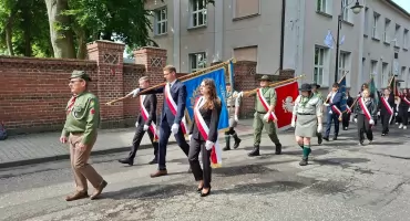 250 lat Akademii Trzemeszeńskiej - uroczysty przemarsz otwierający X Zjazd Absolwentów (film + zdjęcia)