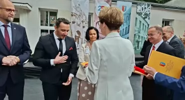 Medale Wielkopolskiego Stowarzyszenia Wychowanków Gimnazjum i Liceum im. Michała Kosmowskiego w Trzemesznie (film + zdjęcia)
