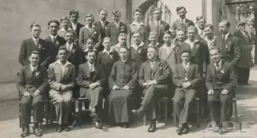 28 absolwentów Akademii Trzemeszeńskiej 1929 roku