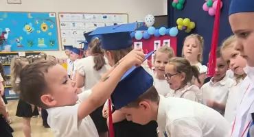 Uroczyste pożegnanie grupy przedszkolnej Biedronki z ZSP nr 2 w Trzemesznie (zdjęcia)