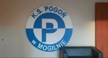 Drużyna rezerw Pogoni Mogilno świętowała awans do klasy okręgowej i została przez zarząd klubu rozwiązana