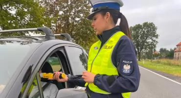 W poniedziałkowy poranek dwaj kierowcy pod wpływem alkoholu