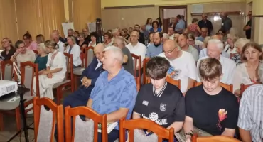 Niemiecki obóz pracy przymusowej dla Żydówek - spotkanie w byłej szkole w Kamionku (film + zdjęcia)