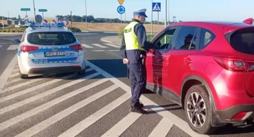 Sprawdzili pod kątem trzeźwości 980 kierowców - nietrzeźwy kierowca opla