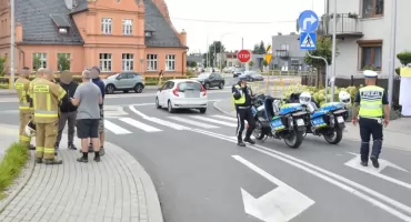 [WIDEO + ZDJĘCIA] Kobieta potrącona na przejściu dla pieszych w Strzelnie