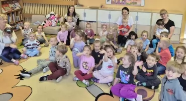 [ZDJĘCIA] Tydzień budowania relacji rówieśniczych w Przedszkolu nr 1 w Mogilnie