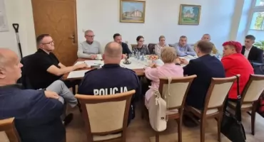 [ZDJĘCIA] Posiedzenie Powiatowego Zespołu Zarządzania Kryzysowego